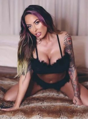 Anamika Delhi Escort